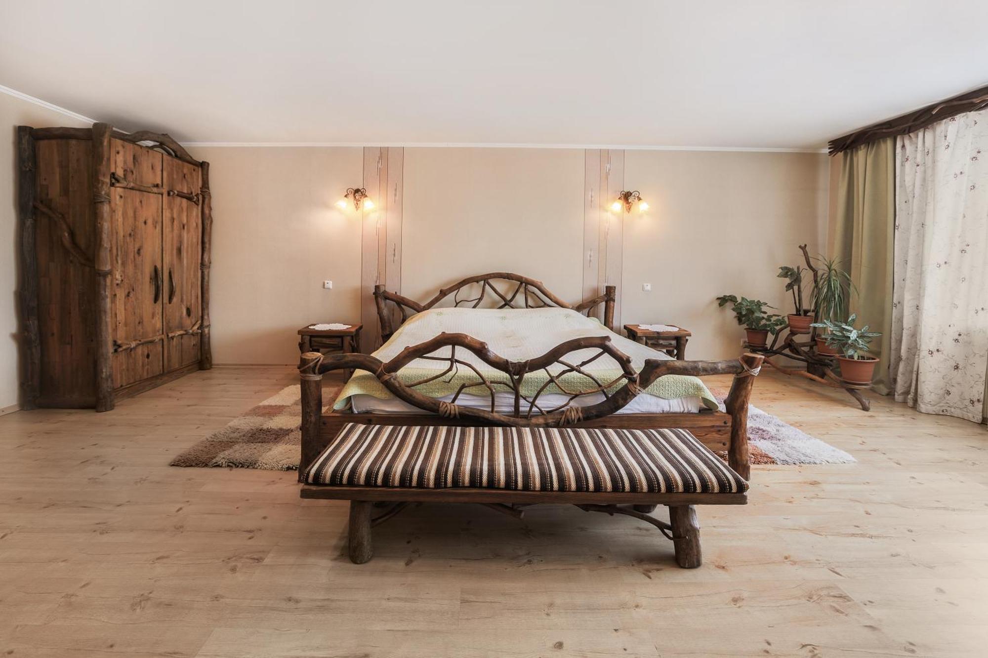 Aquadar Hotell Manʼkivka Exteriör bild